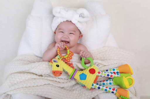 供卵试管代怀生子费用怀孕早期肚子胀气