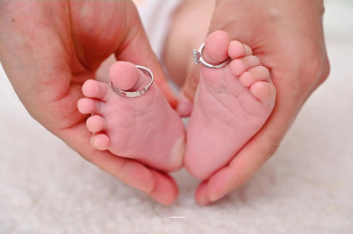 供卵试管代怀生子费用宝宝睡觉头上都是汗